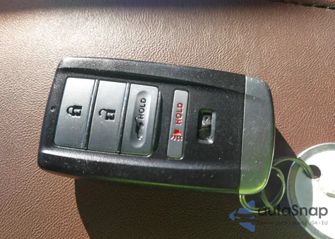 2020 Acura Rdx Advance Package z USA, uszkodzony, nr VIN 5J8TC2H77LL038007